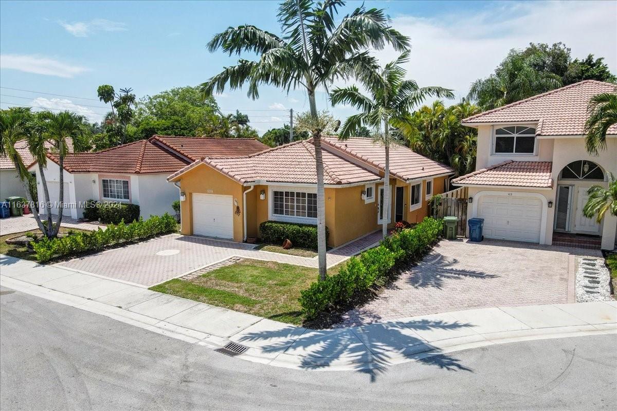 409 Kelly Ln, Weston, Florida image 37