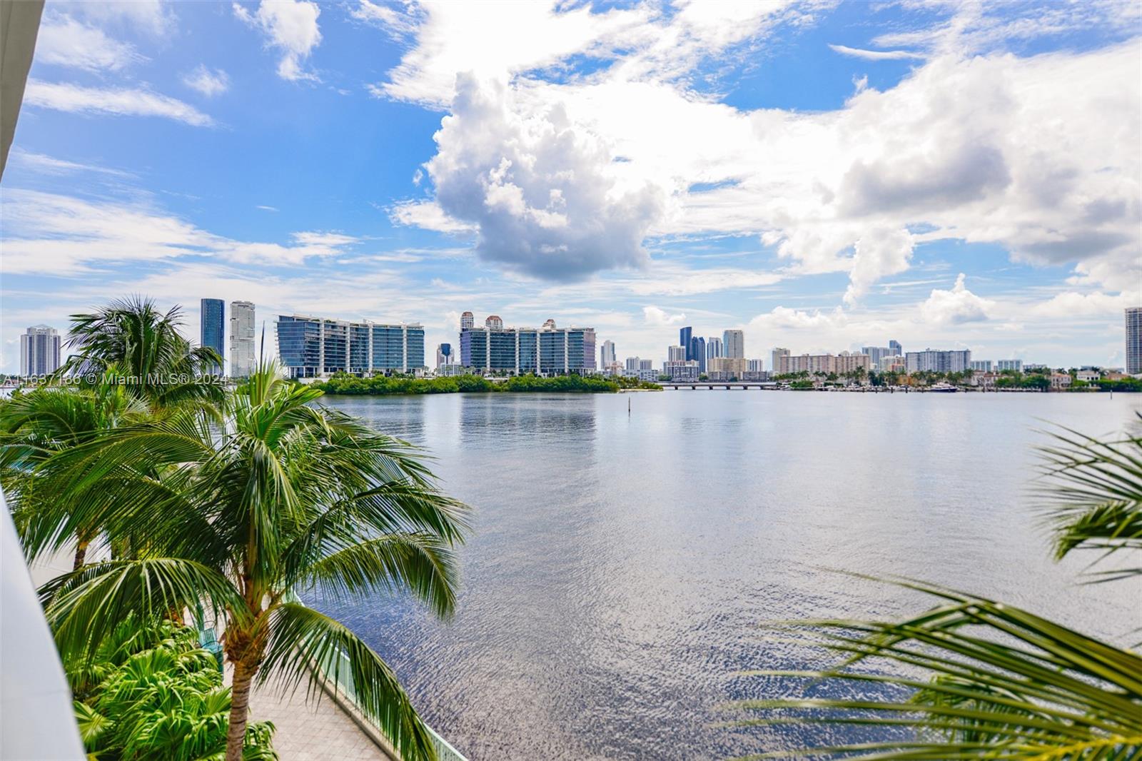 3300 NE 188th St #212, Aventura FL 33180