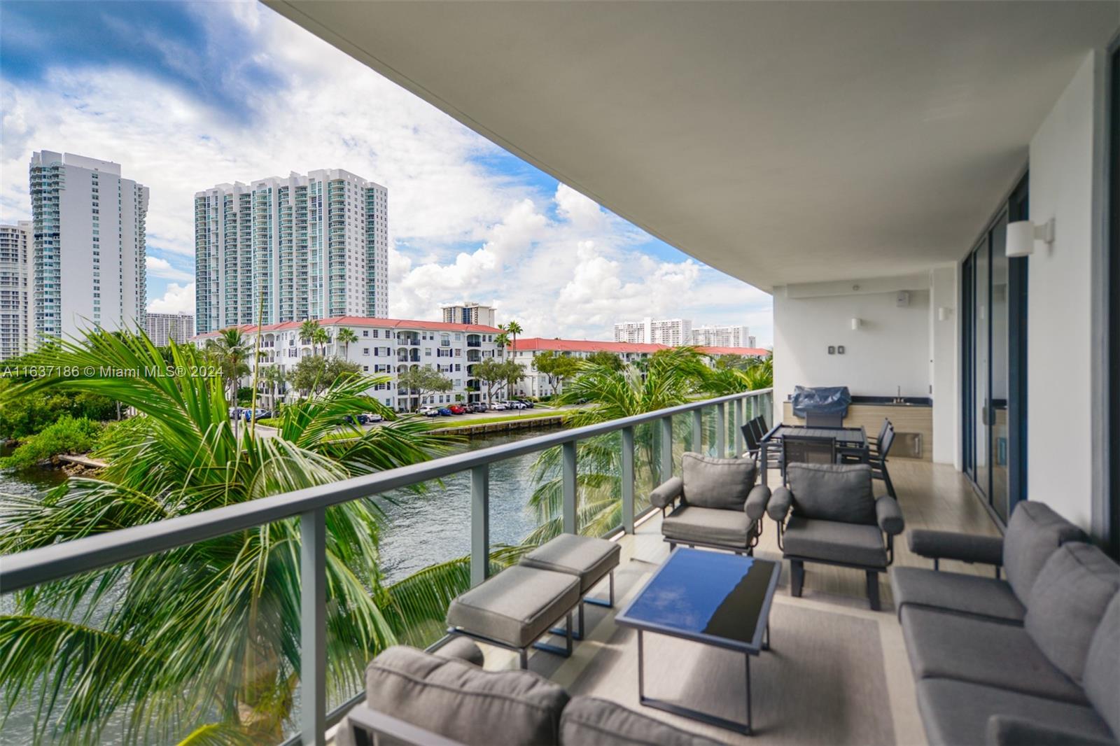 3300 NE 188th St #212, Aventura FL 33180