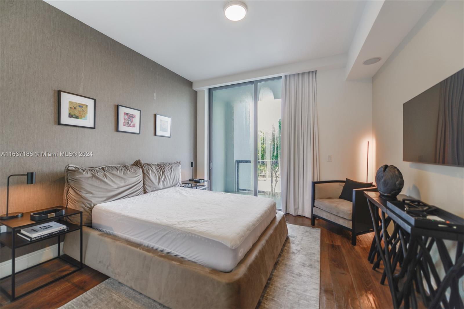 3300 NE 188th St #212, Aventura FL 33180