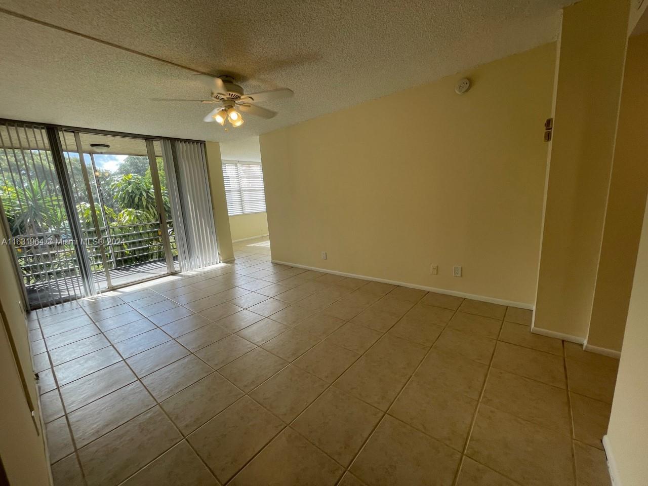 9431 Live Oak Pl #203, Davie, Florida image 1