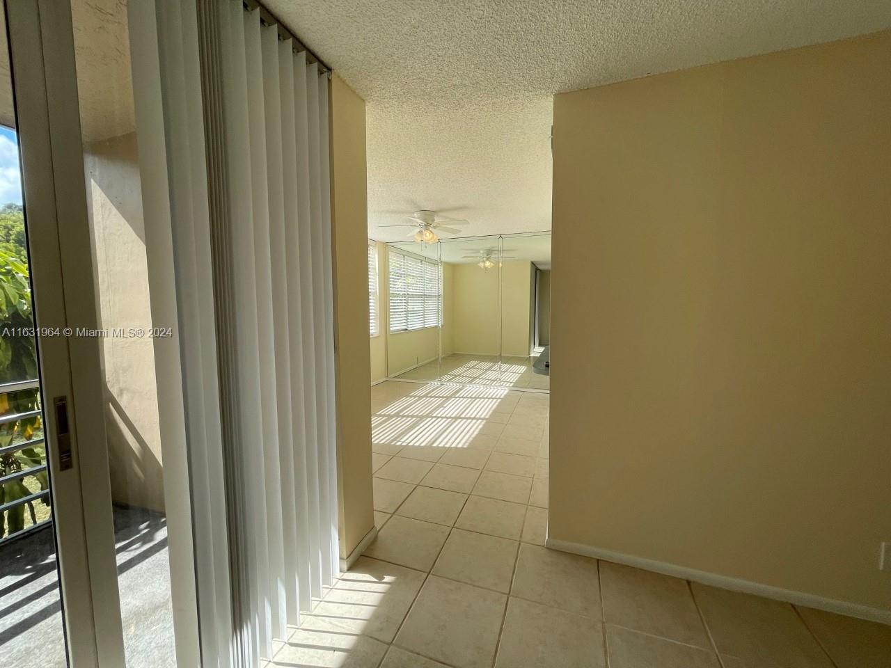 9431 Live Oak Pl #203, Davie, Florida image 5