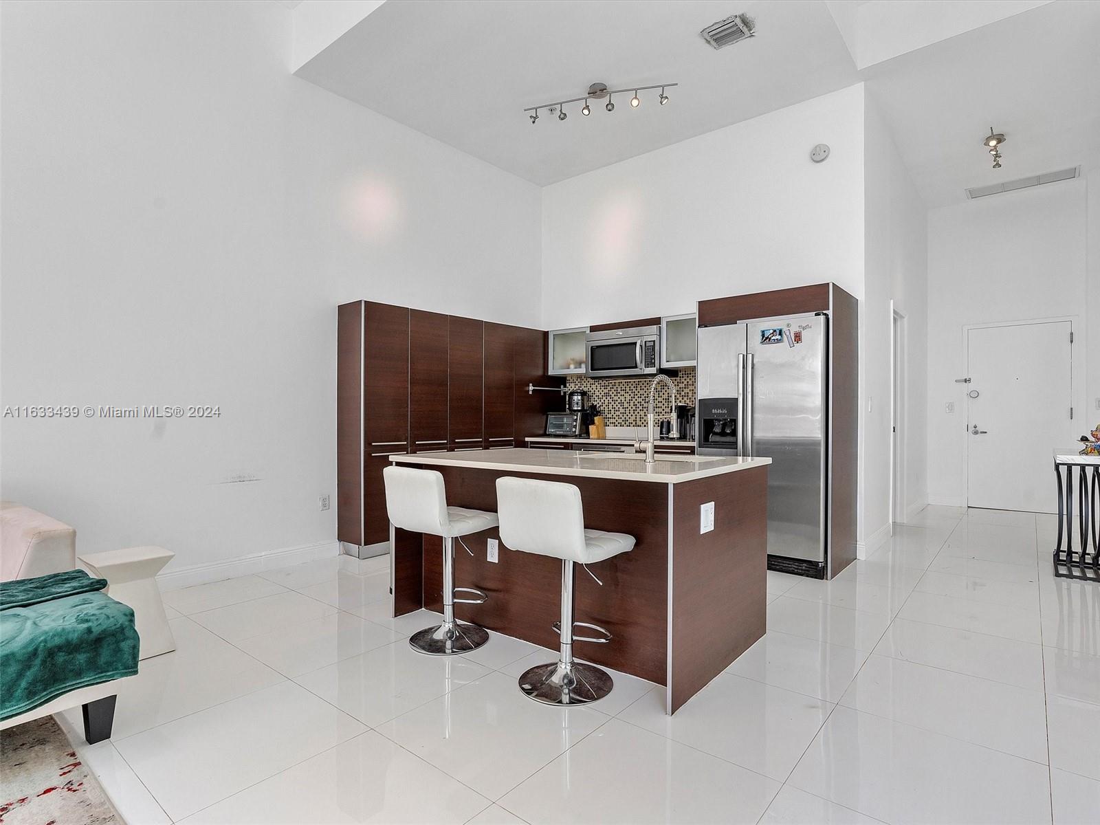 1900 N Bayshore Dr #603, Miami, Florida image 16