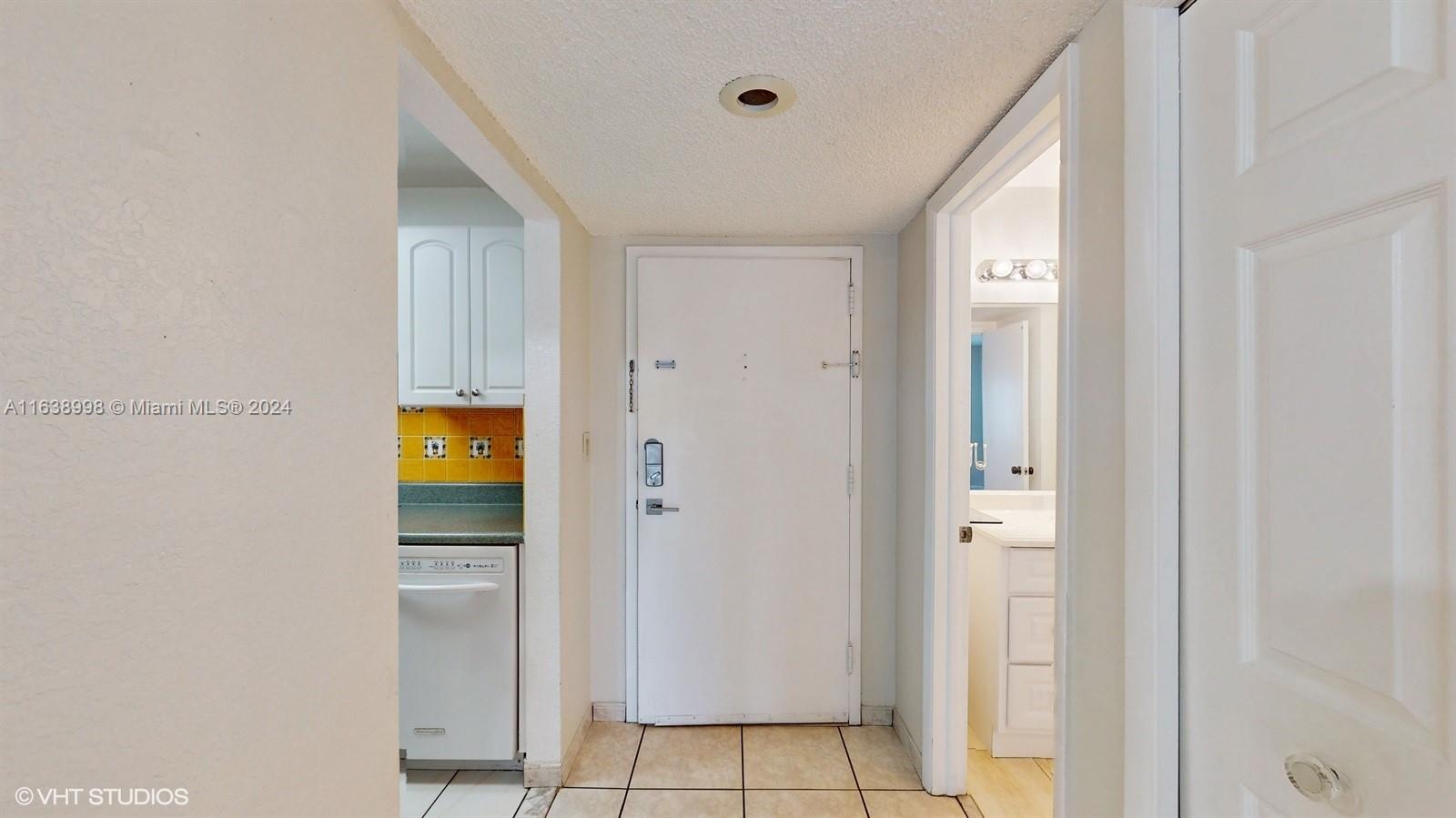 200 Lakeview Dr #306, Weston, Florida image 21