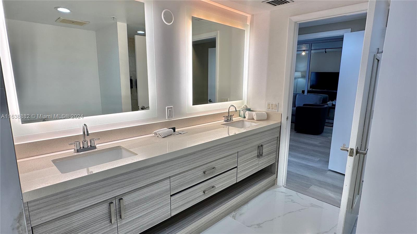 17375 Collins Ave #2003, Sunny Isles Beach, Florida image 25