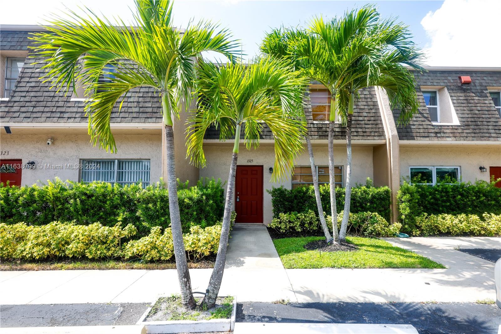 1325 Partridge Close, Pompano Beach, Florida image 2