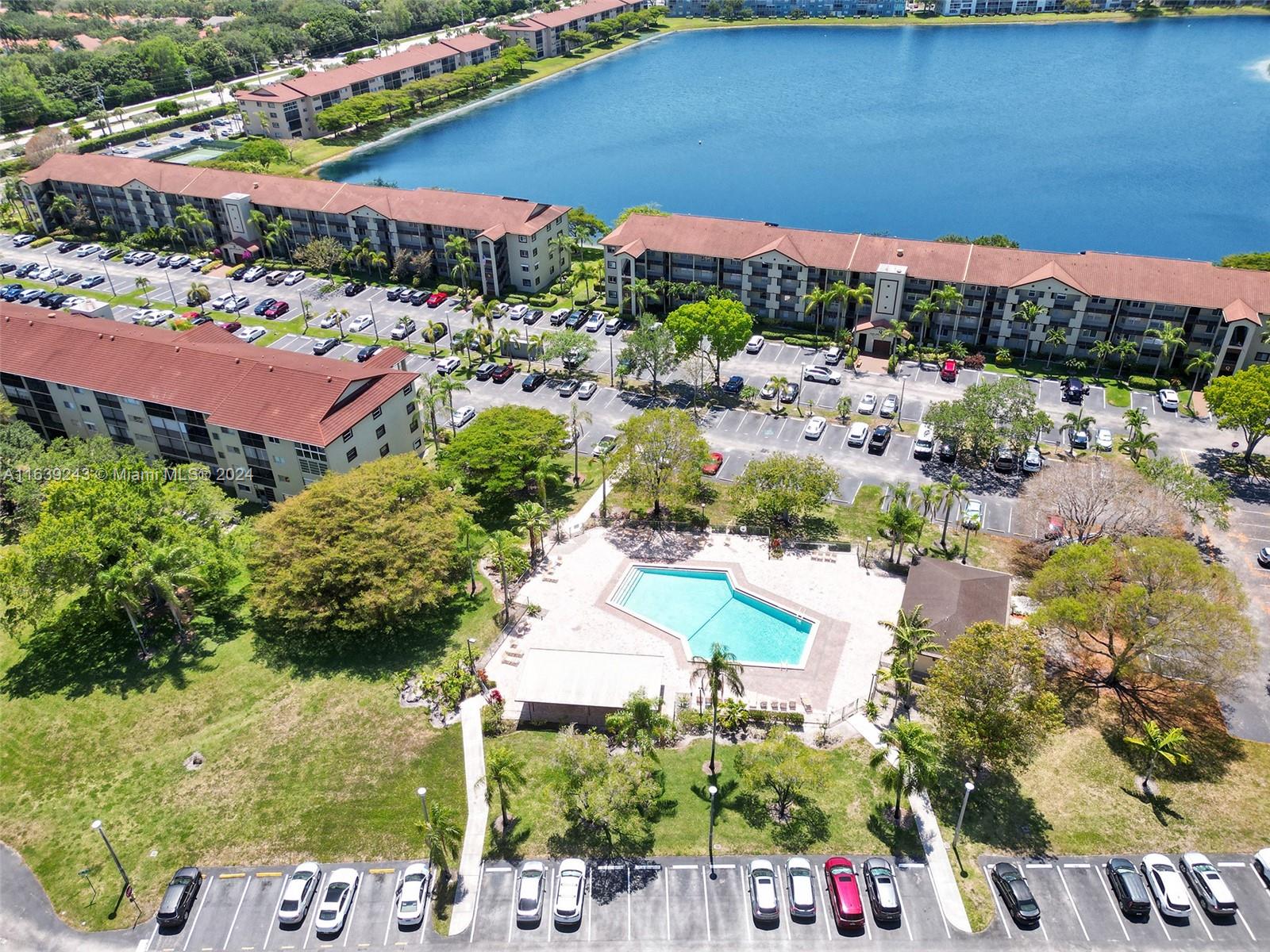 13000 SW 15th Court #310U, Pembroke Pines, Florida image 19