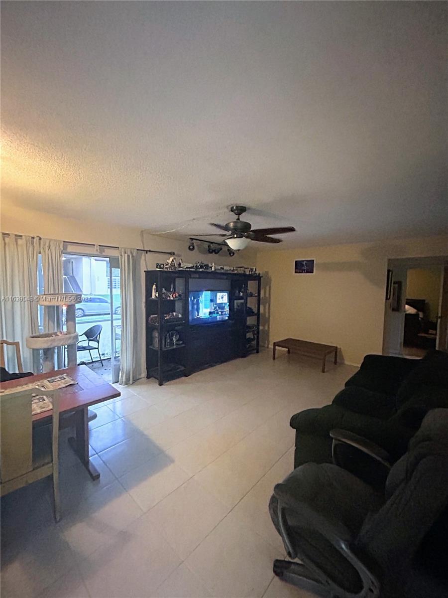 380 E Laurel Dr. #3 D, Margate, Florida image 7