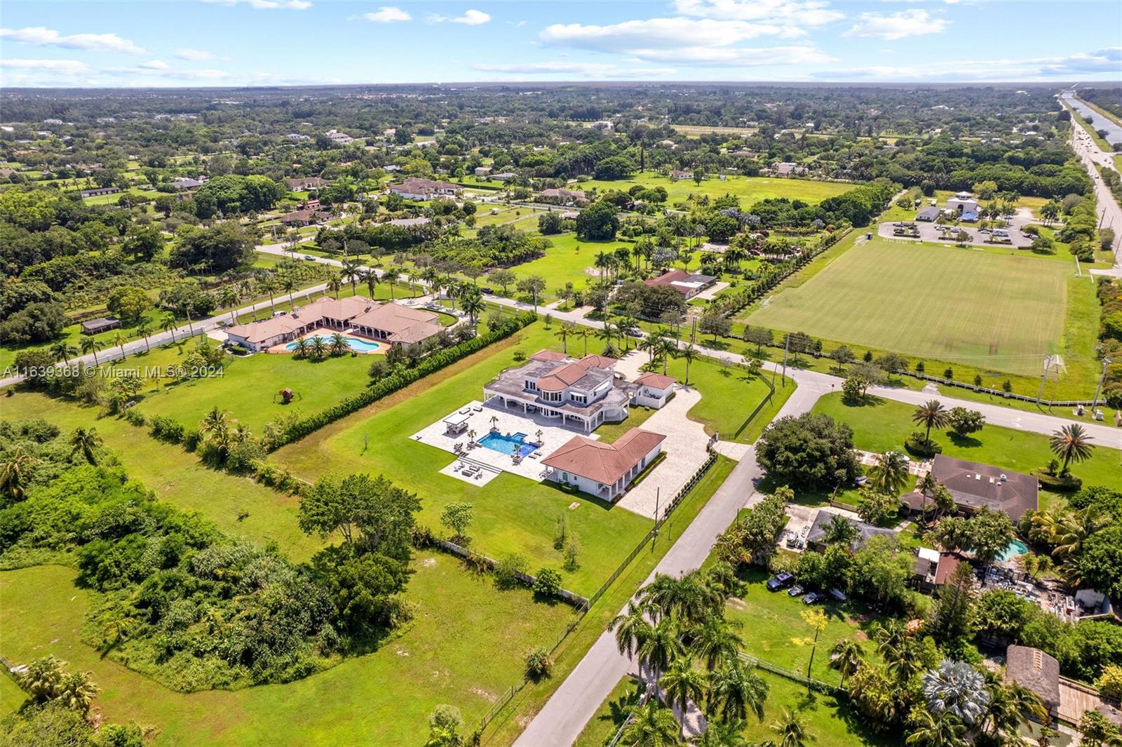 4610 SW 178th Ave, Southwest Ranches, Florida image 9