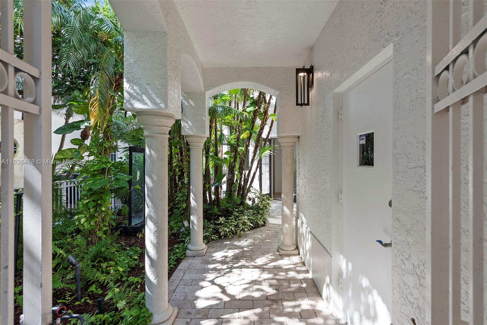 3780 NE 199th Ter, Aventura, Florida image 26