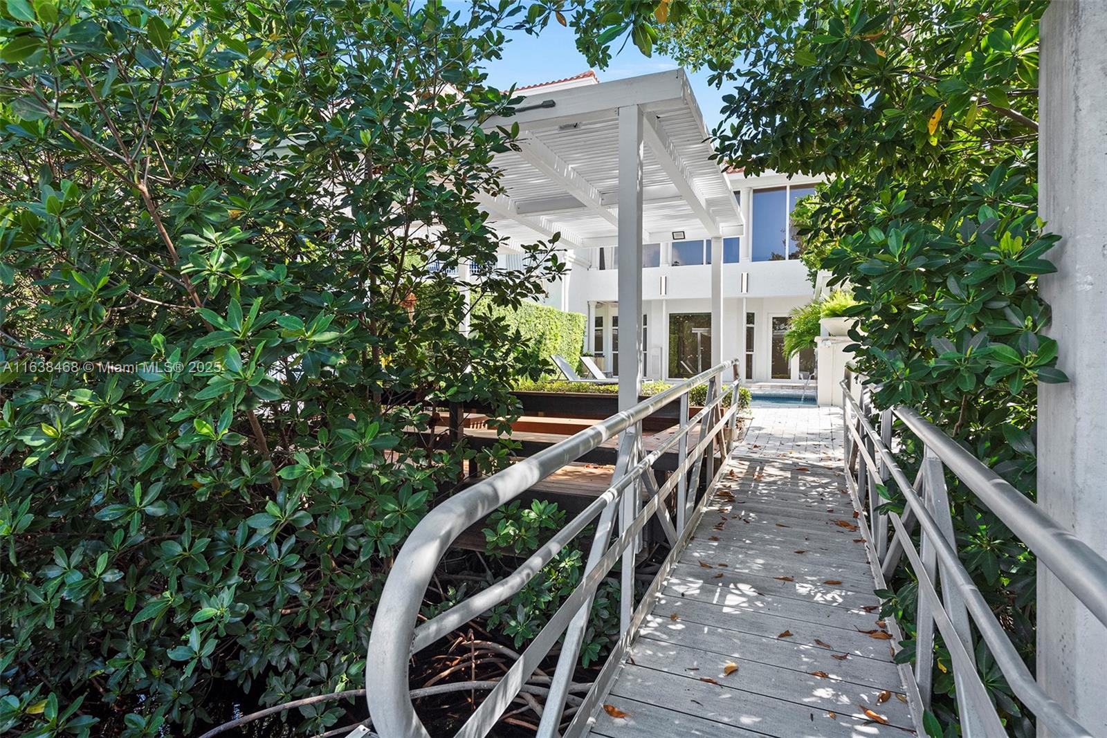 3780 NE 199th Ter, Aventura, Florida image 38