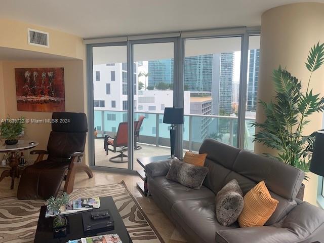 1331 Brickell Bay Dr #1202, Miami FL 33131
