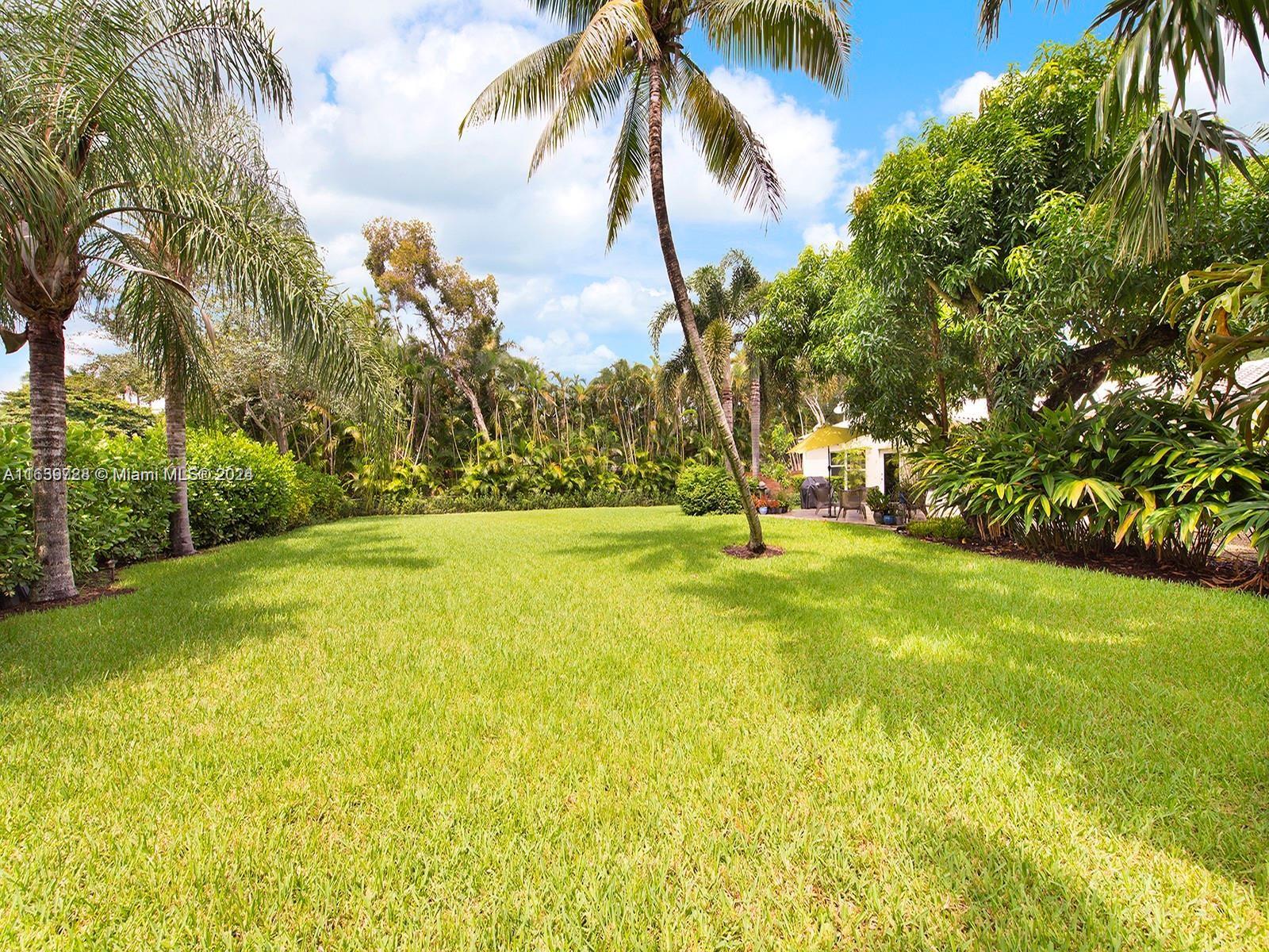 Land, Biscayne Park, Florida image 4