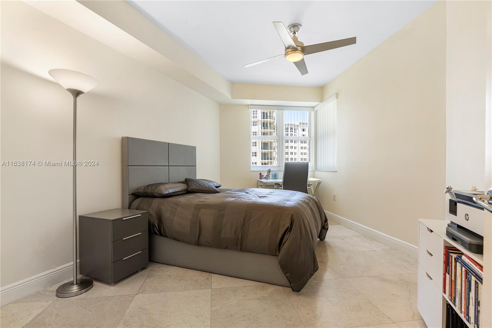 19900 E Country Club Dr #816, Aventura FL 33180