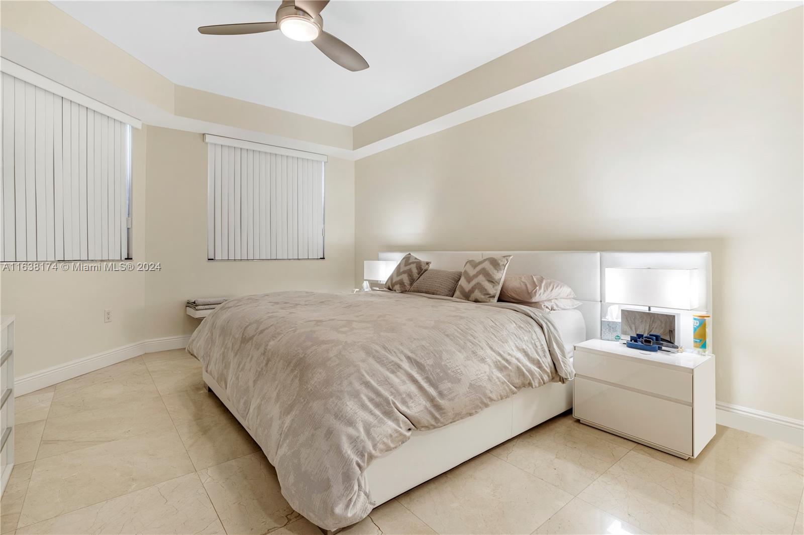 19900 E Country Club Dr #816, Aventura FL 33180
