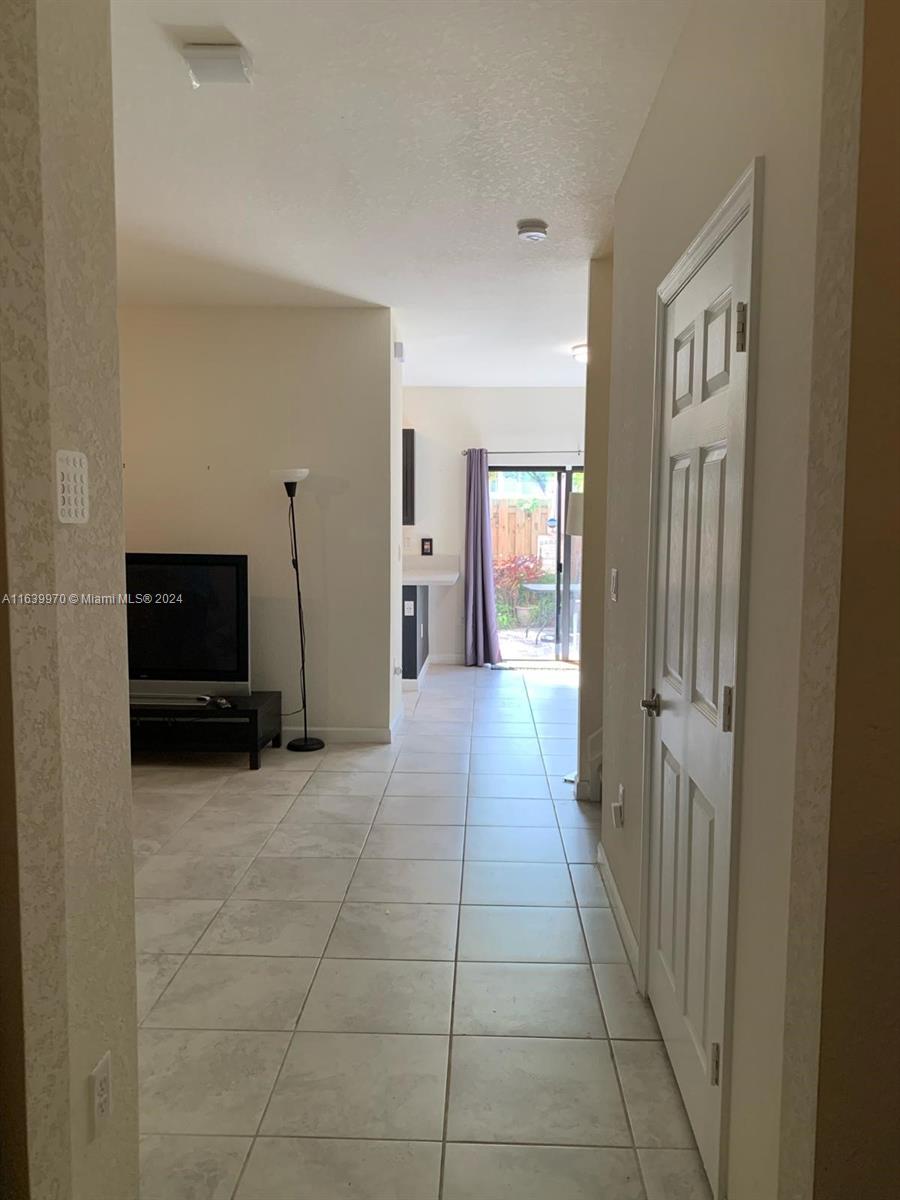 210 SE 33rd Ter #210, Homestead, Florida image 6