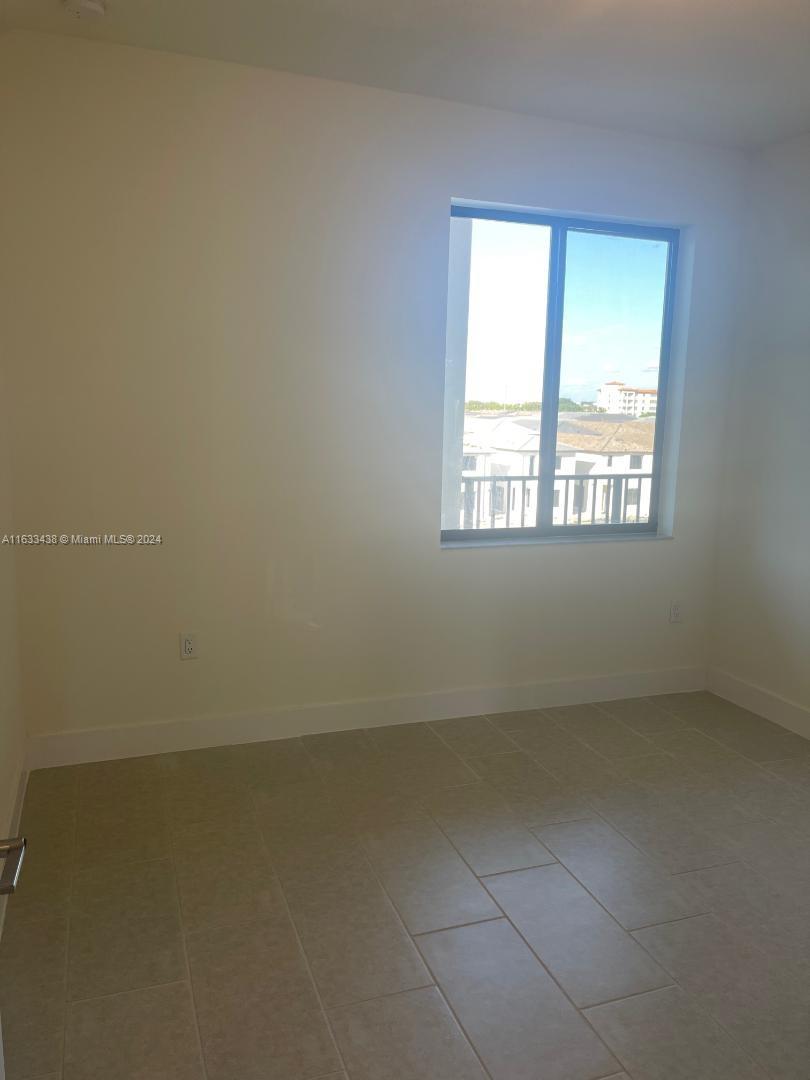 8167 NW 41 St #407, Doral, Florida image 24