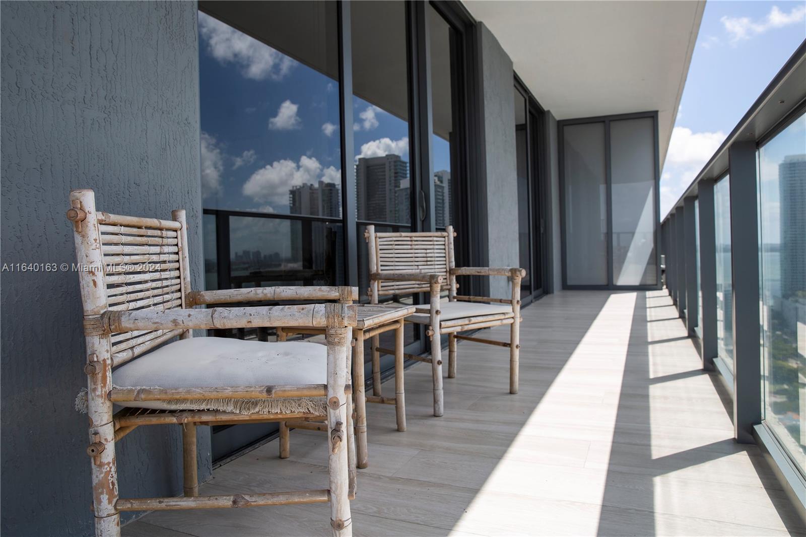 121 NE 34th St #2701, Miami FL 33137