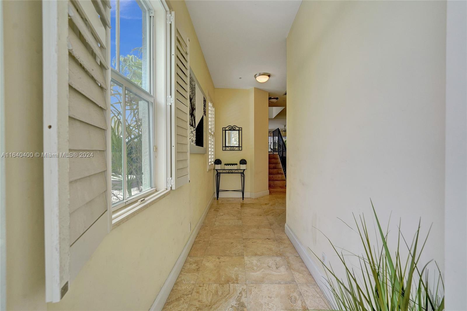 2515 NE 18th St, Fort Lauderdale, Florida image 4