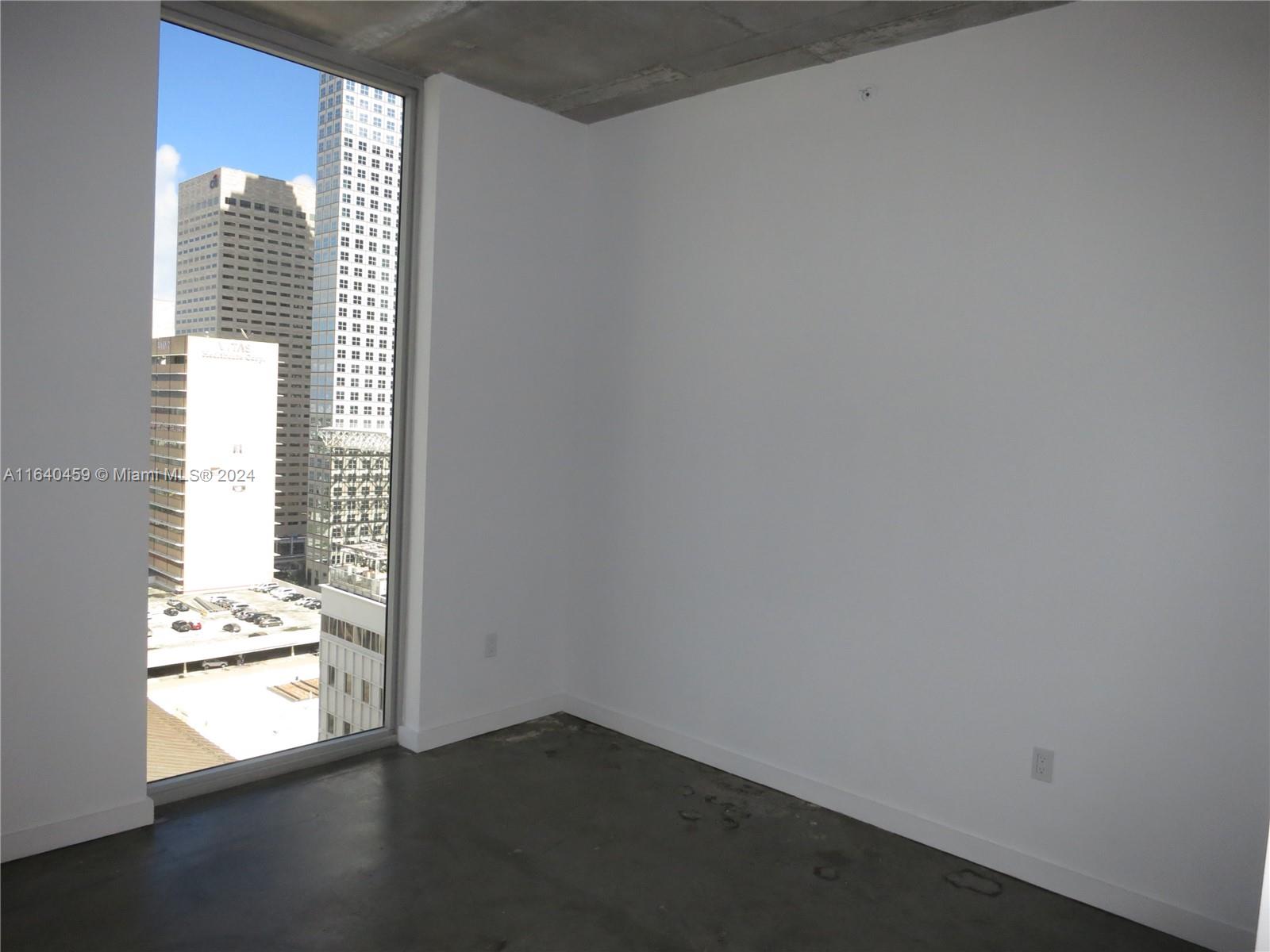 Listing Photo 9
