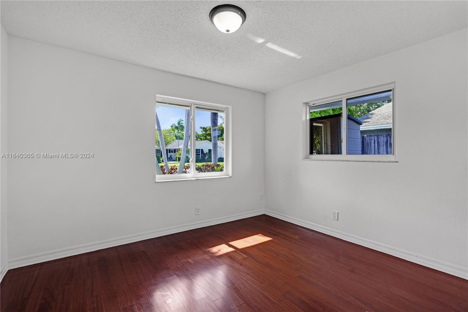 4172 NW 19th Ter, Oakland Park, Florida image 32