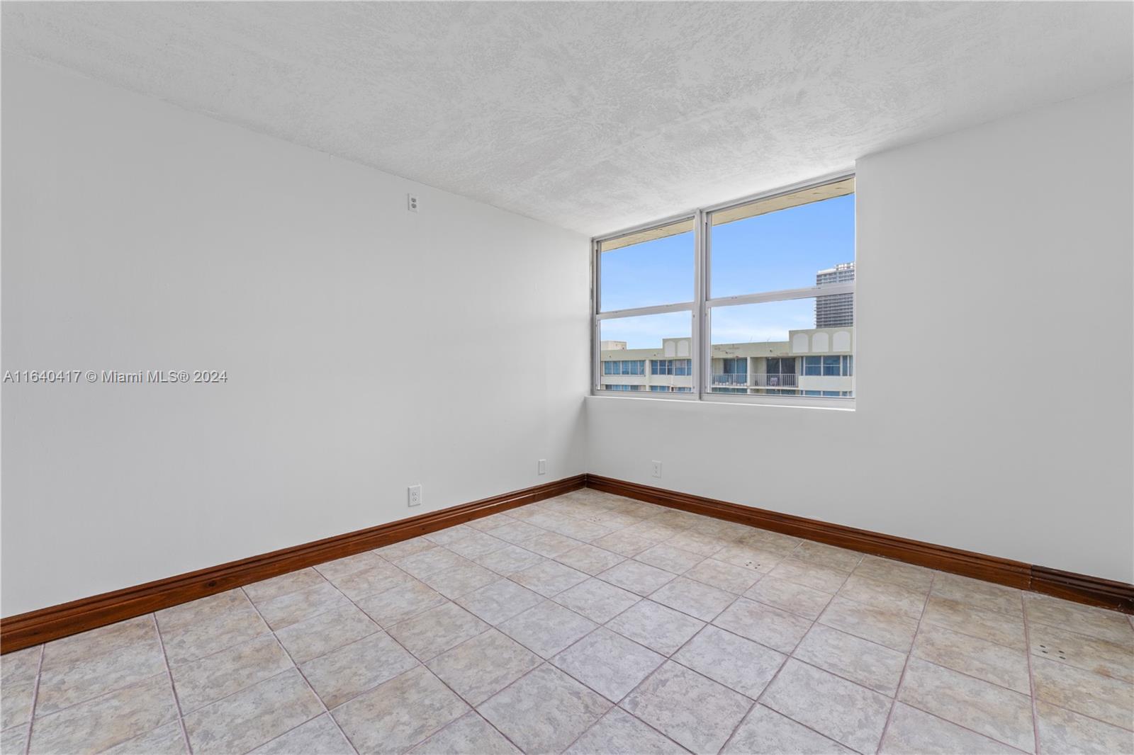 16570 NE 26th Ave #6B, North Miami Beach, Florida image 16