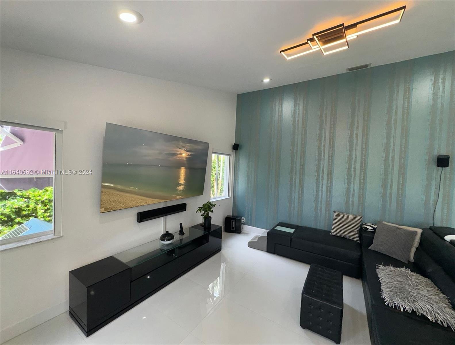 Listing Photo 9