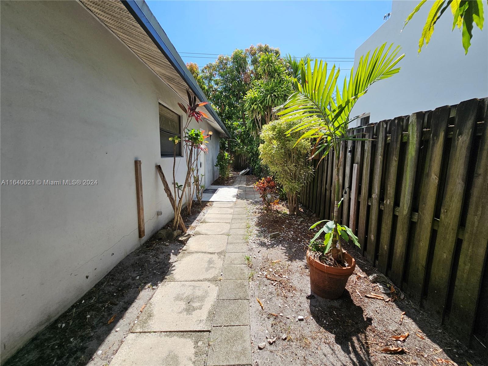 1236 NE 12th Ave, Fort Lauderdale, Florida image 3