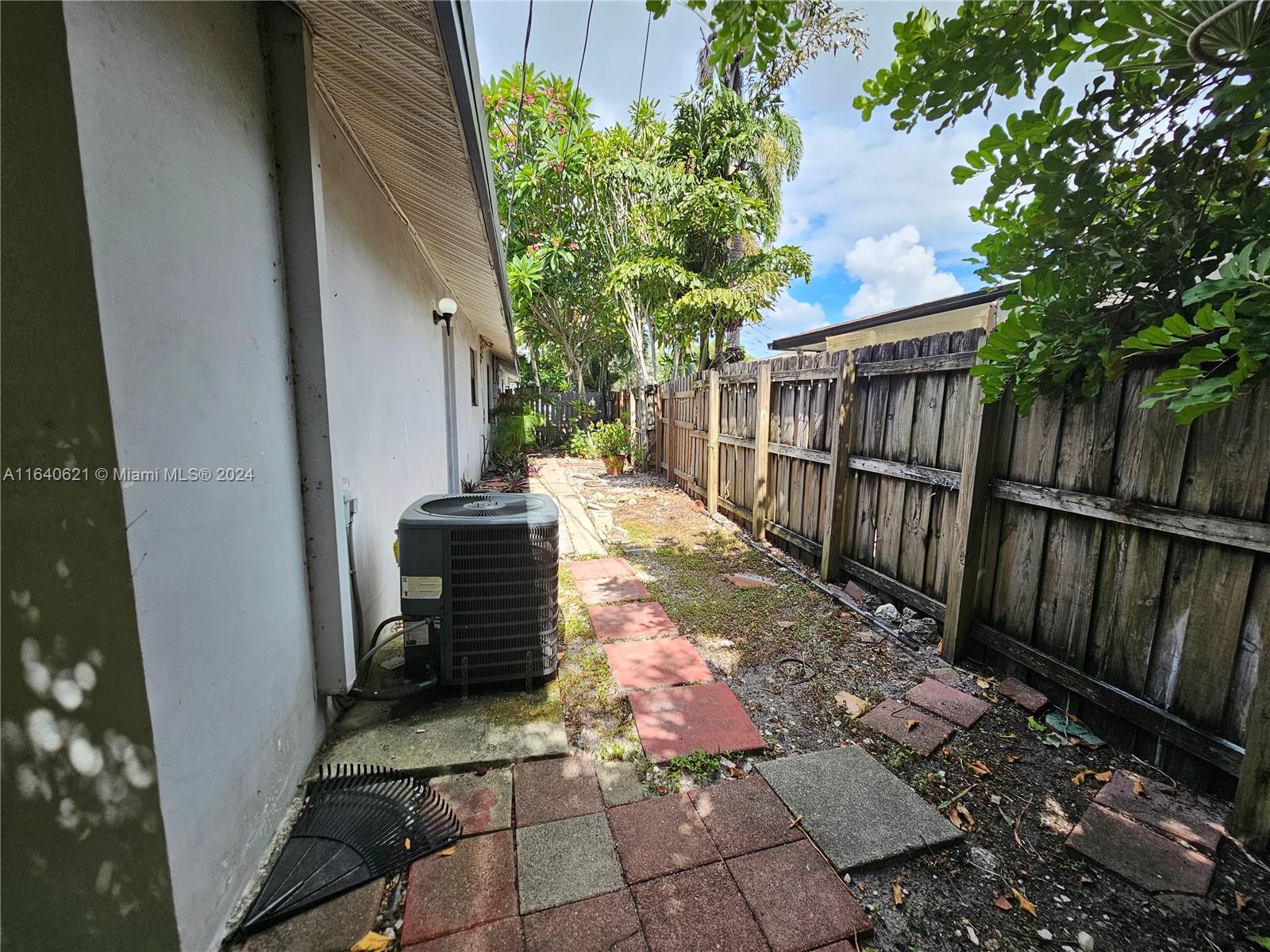 1236 NE 12th Ave, Fort Lauderdale, Florida image 6