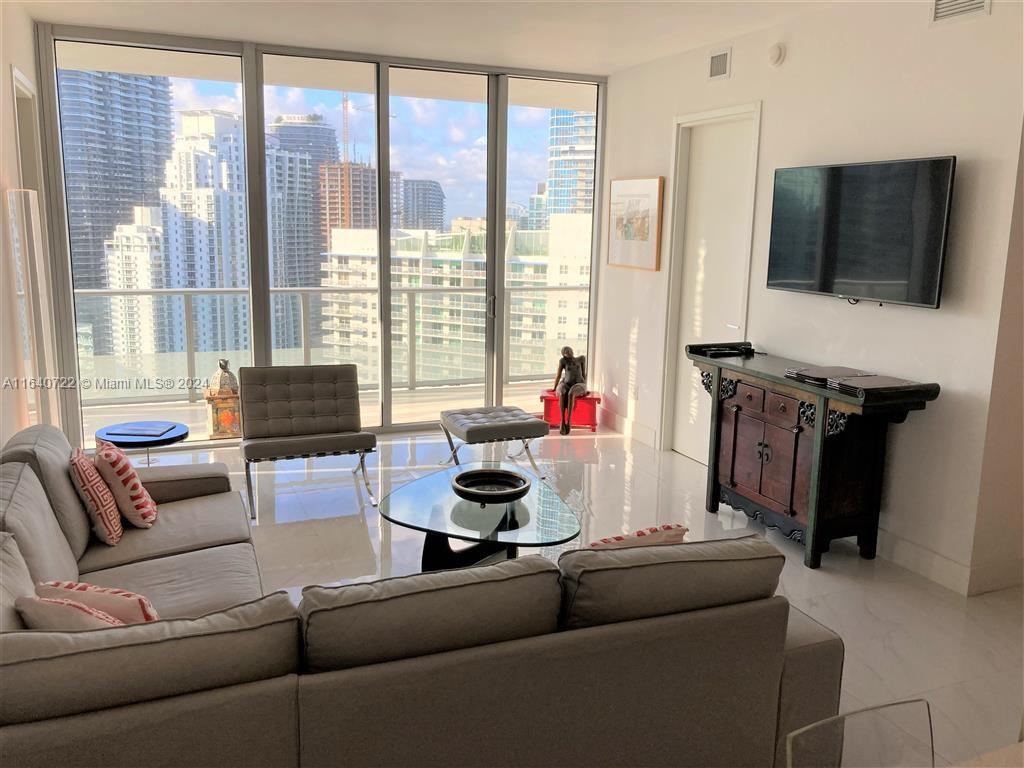 1300 Brickell Bay Dr #4105, Miami FL 33131