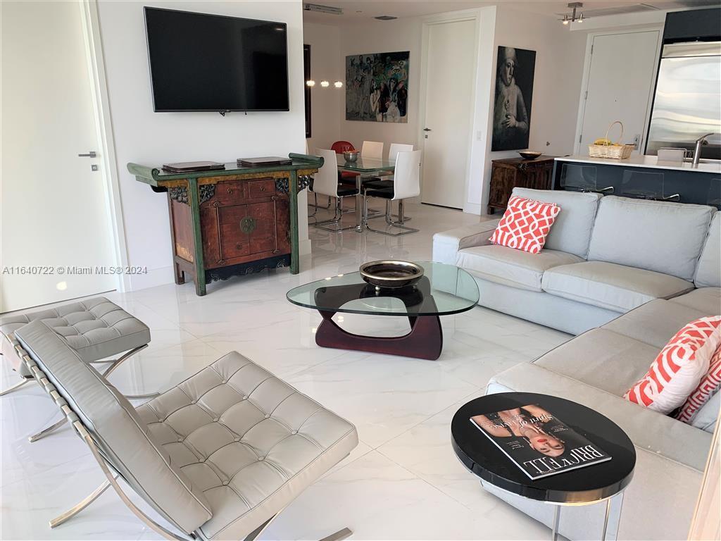 1300 Brickell Bay Dr #4105, Miami FL 33131