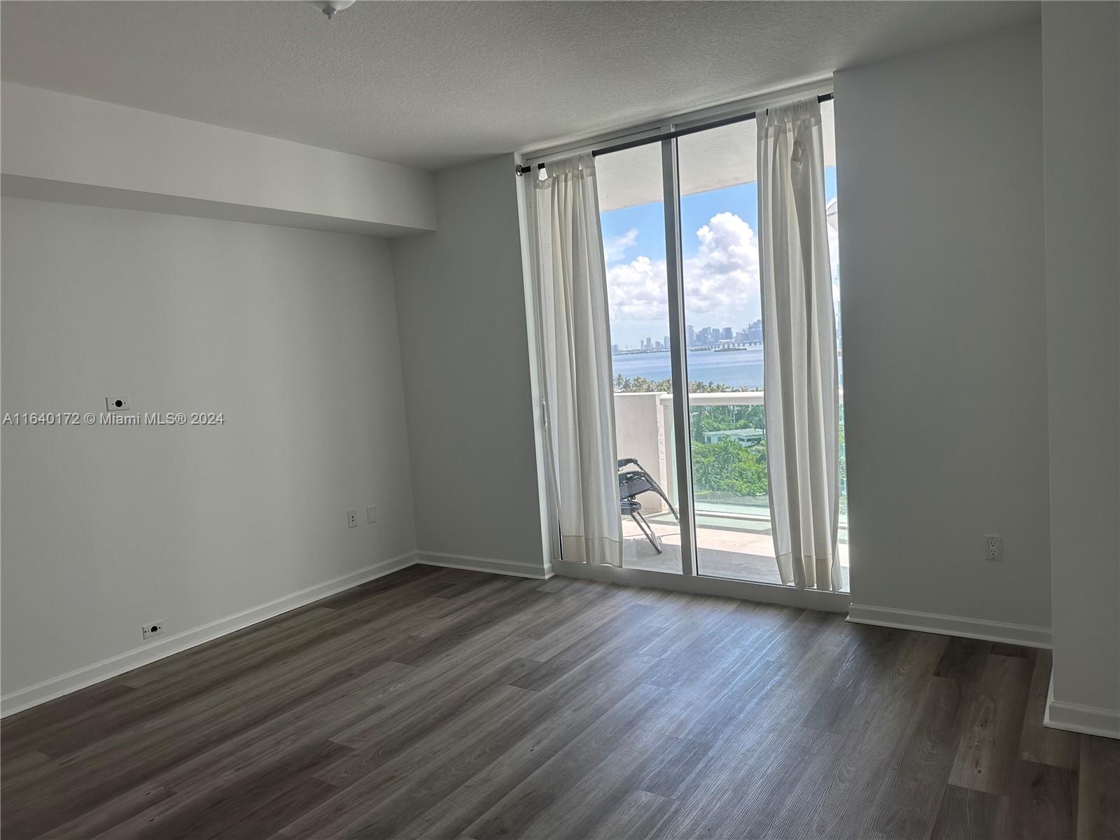 7900 Harbor Island Dr #1404, North Bay Village FL 33141
