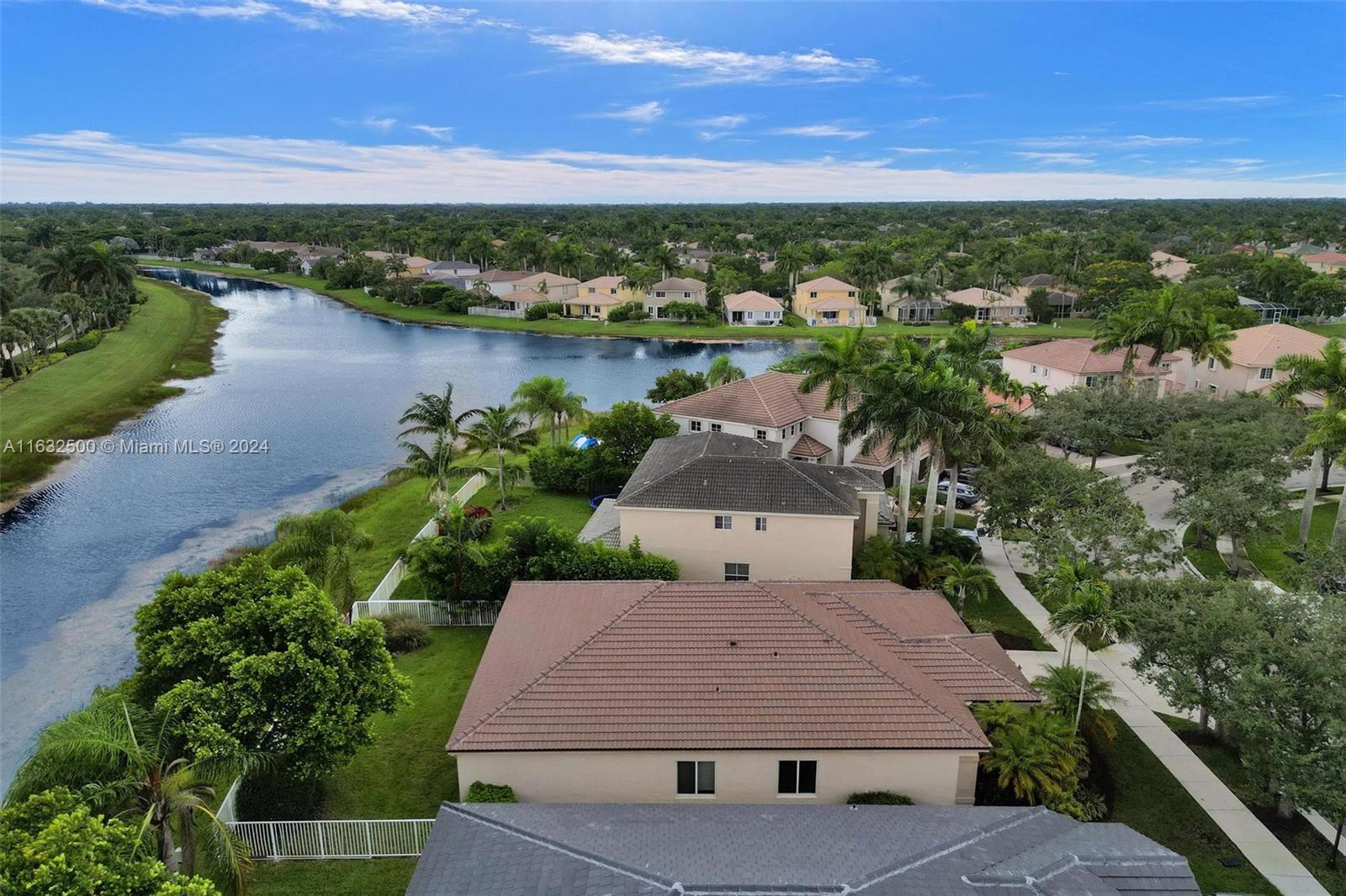 760 Tulip Cir, Weston, Florida image 3