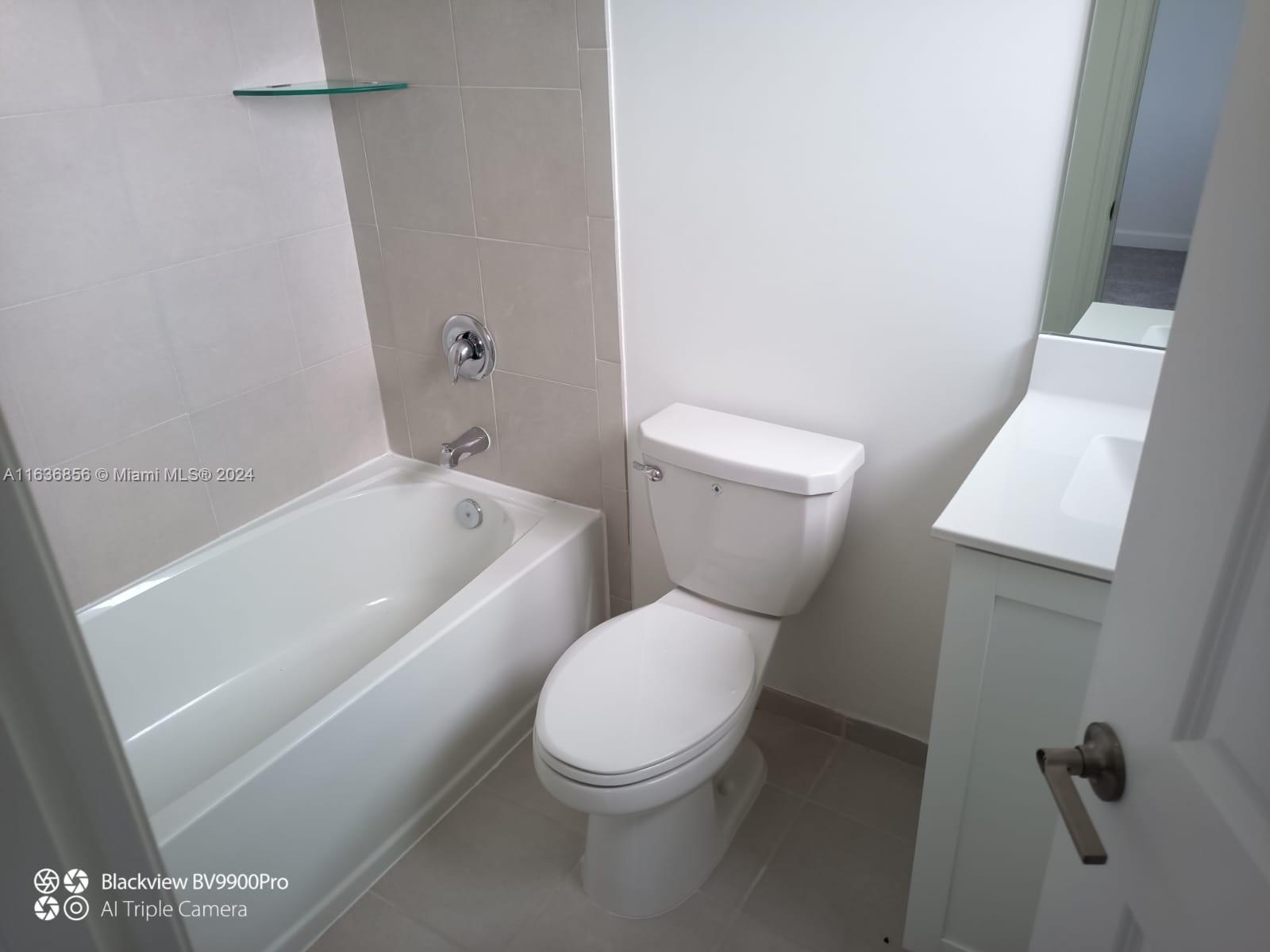 Listing Photo 11