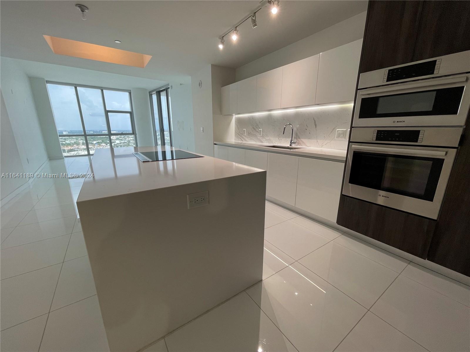 851 NE 1st Ave #2301, Miami, Florida image 38