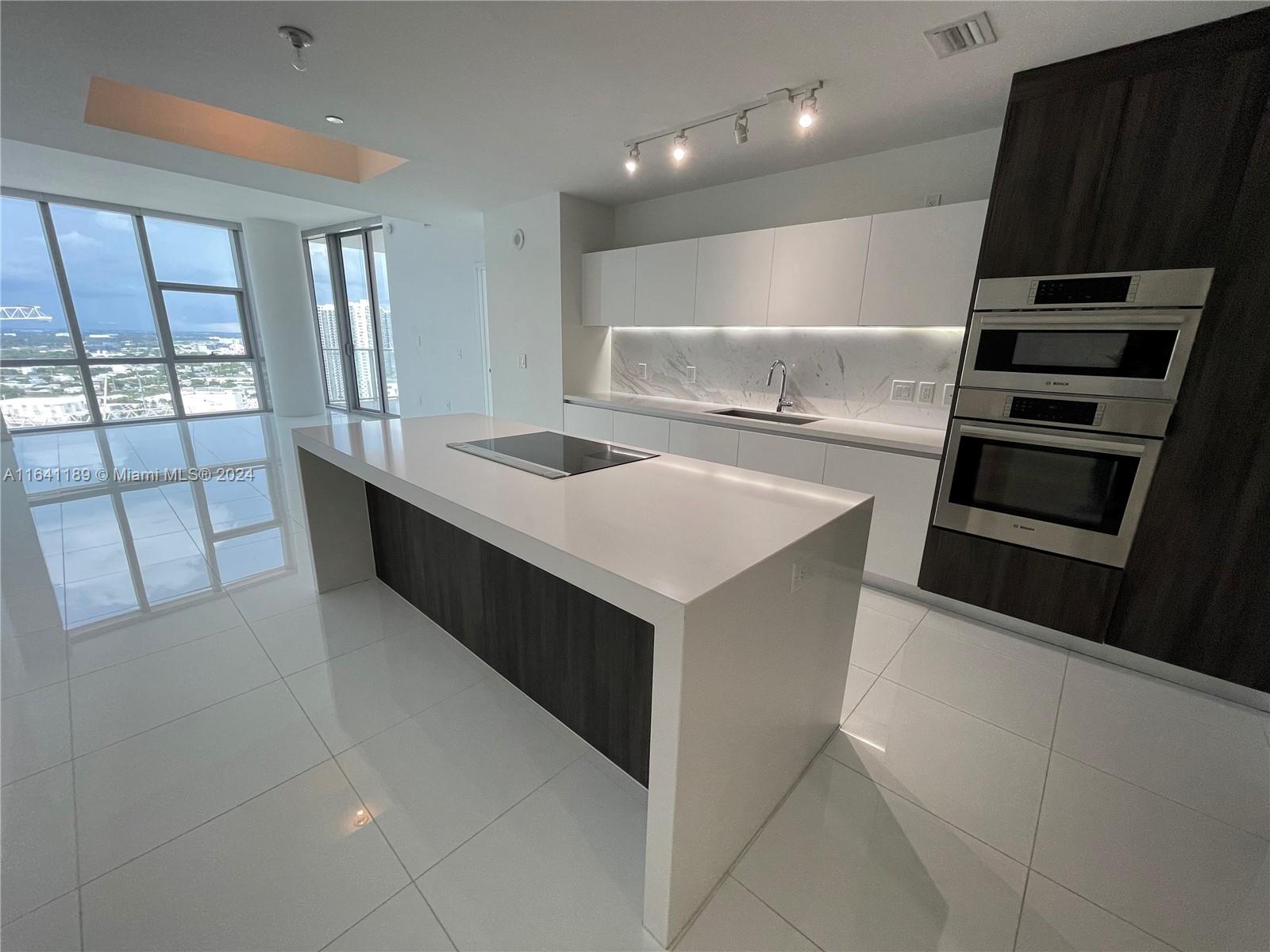 851 NE 1st Ave #2301, Miami, Florida image 7