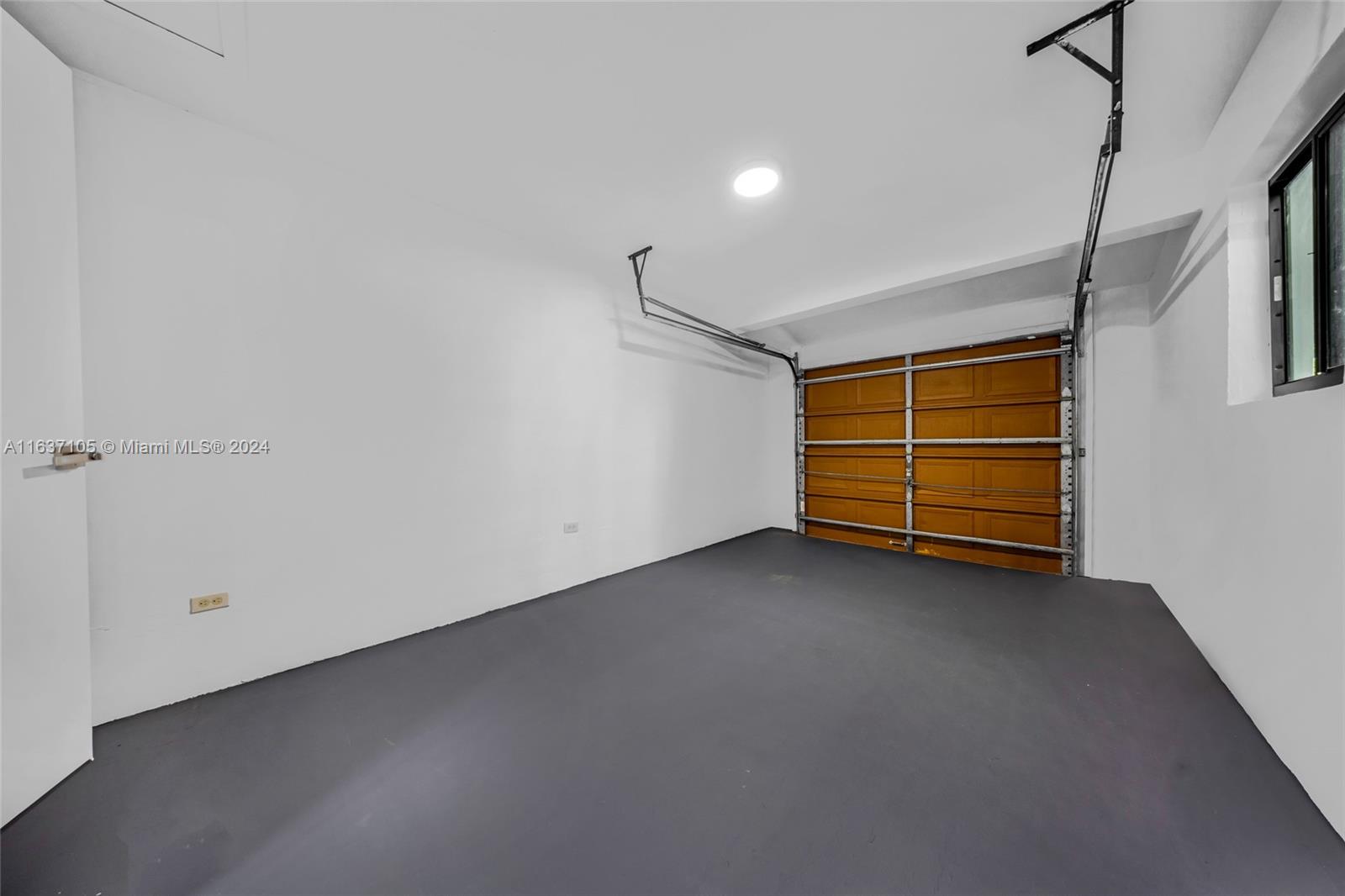 Listing Photo 28
