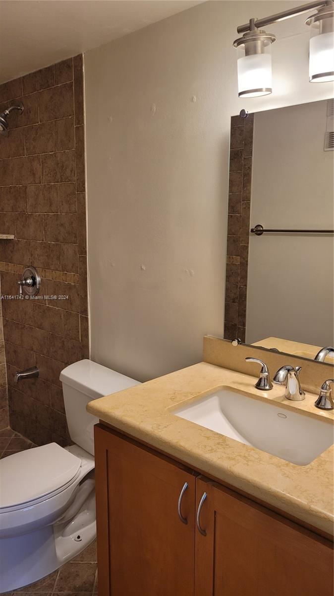 770 Claughton Island Dr #1713, Miami FL 33131