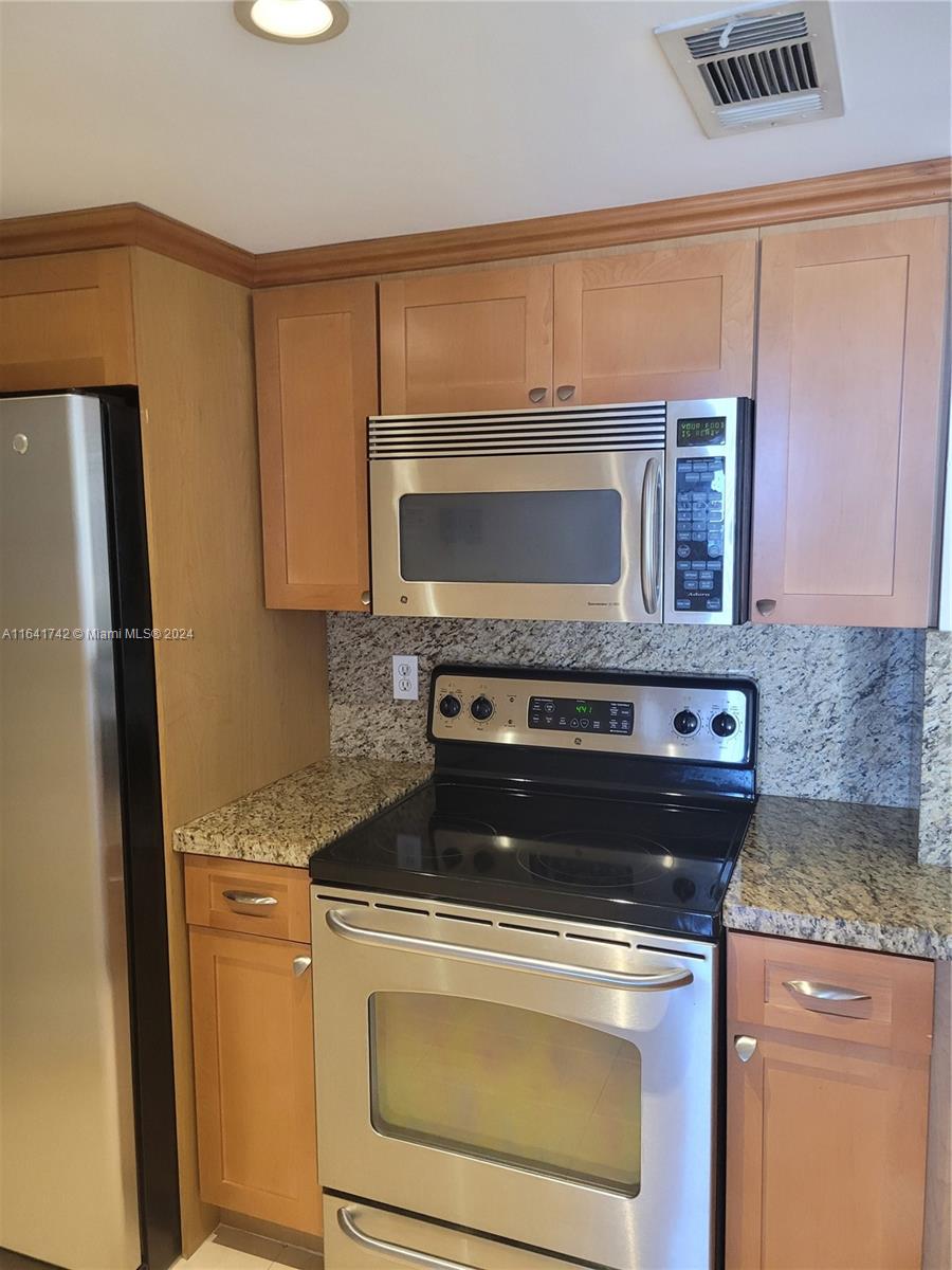 770 Claughton Island Dr #1713, Miami FL 33131