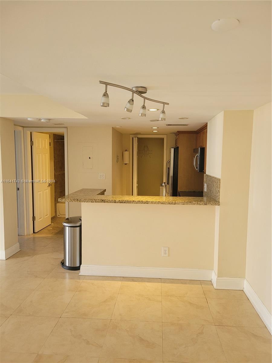 770 Claughton Island Dr #1713, Miami FL 33131