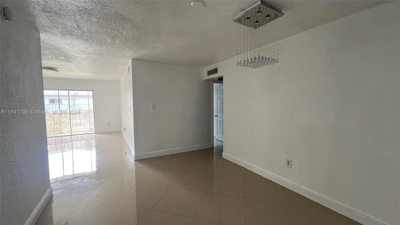 6130 W 19th Ave #204, Hialeah, Florida image 2