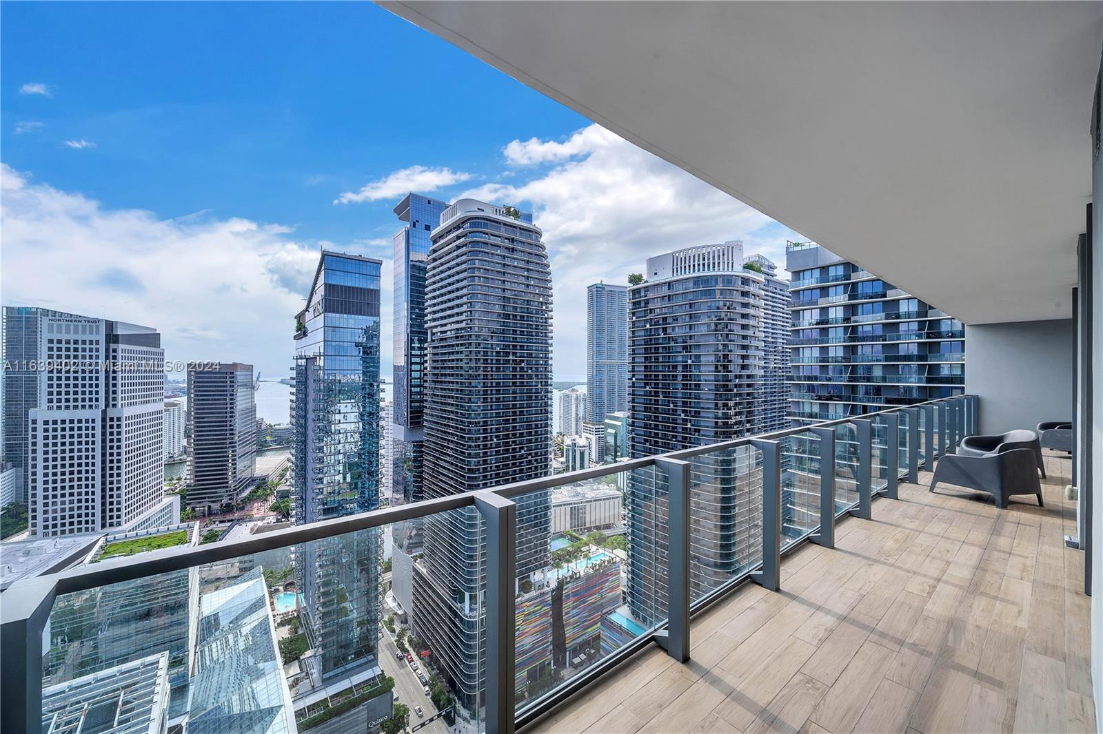 88 SW 7th St #3705, Miami FL 33130