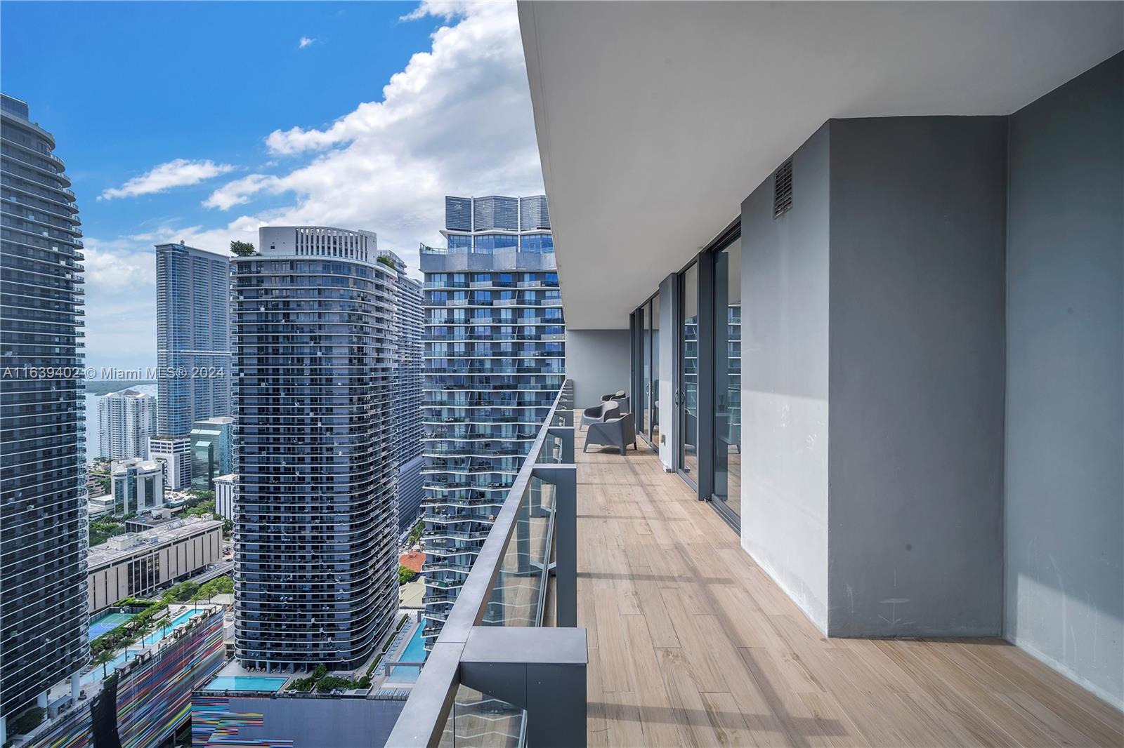 88 SW 7th St #3705, Miami FL 33130
