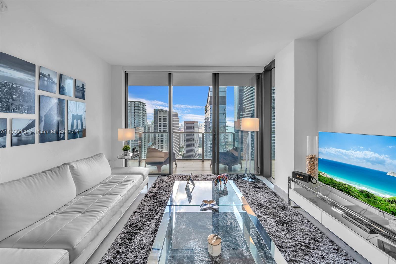 88 SW 7th St #3705, Miami FL 33130
