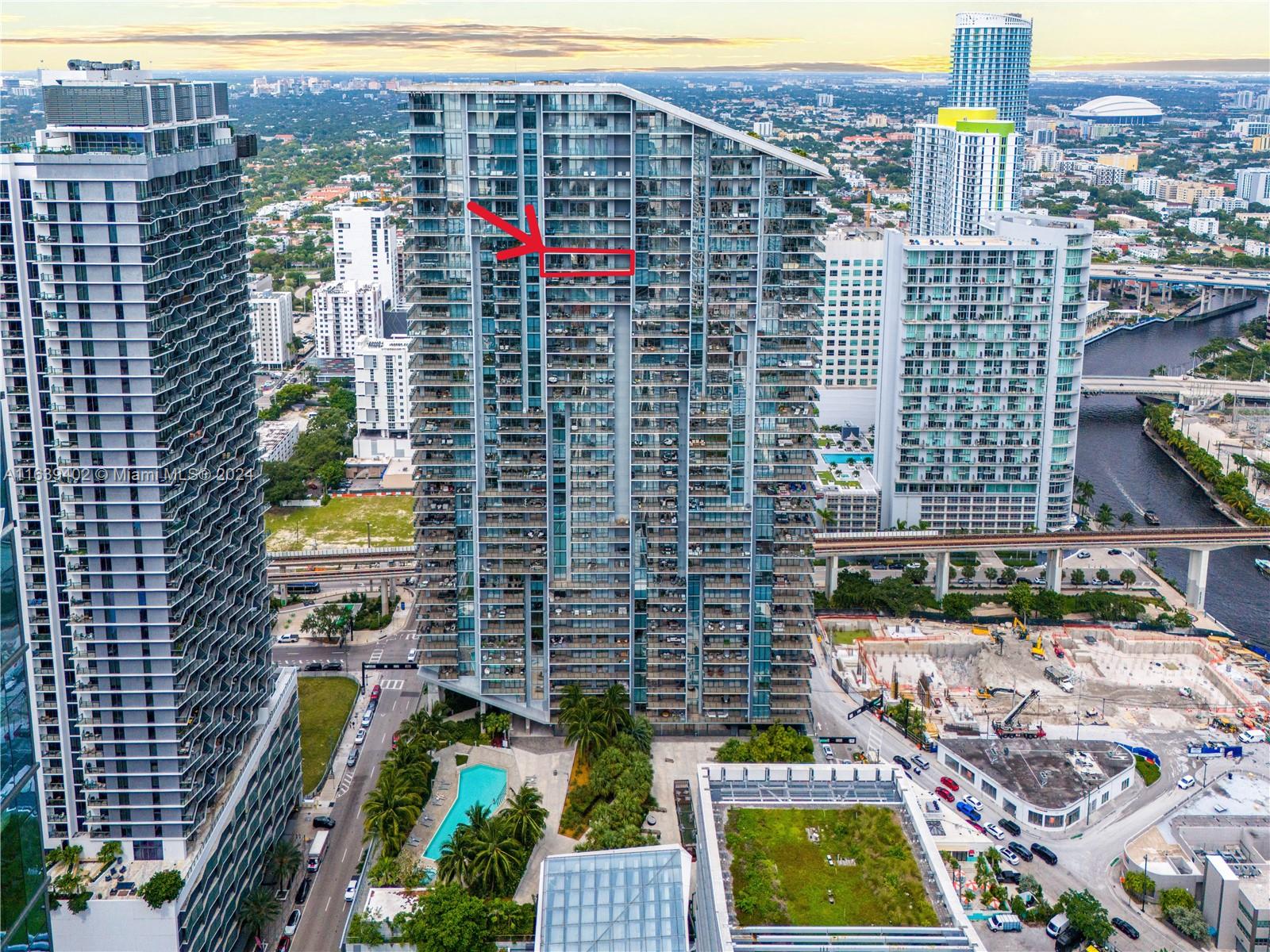 88 SW 7th St #3705, Miami FL 33130