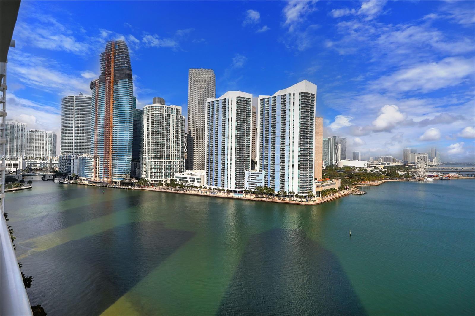848 Brickell Key Dr #1706, Miami FL 33131
