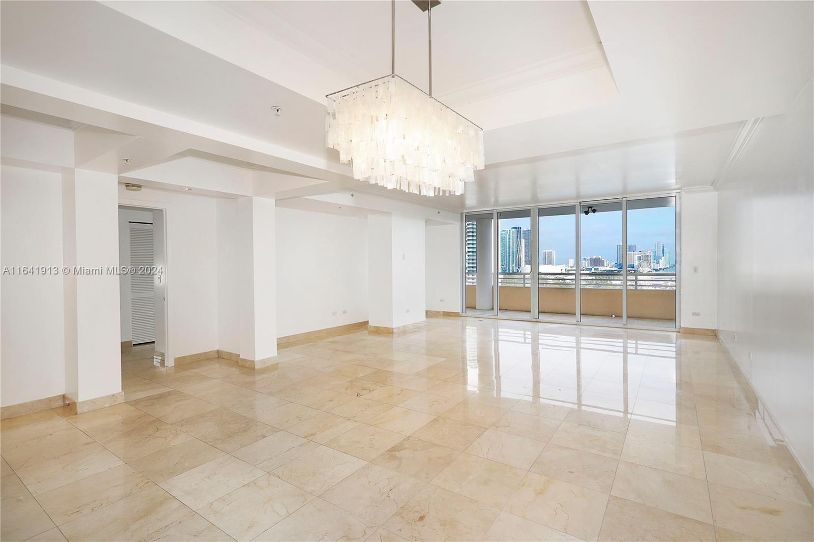 848 Brickell Key Dr #1706, Miami FL 33131