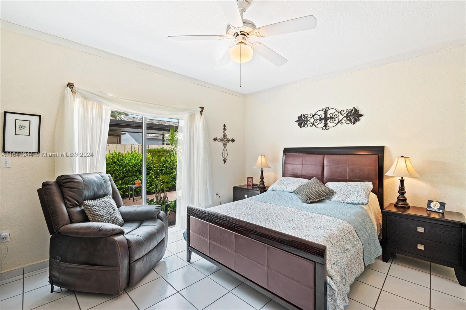 9045 NW 147th Ter, Miami Lakes, Florida image 14