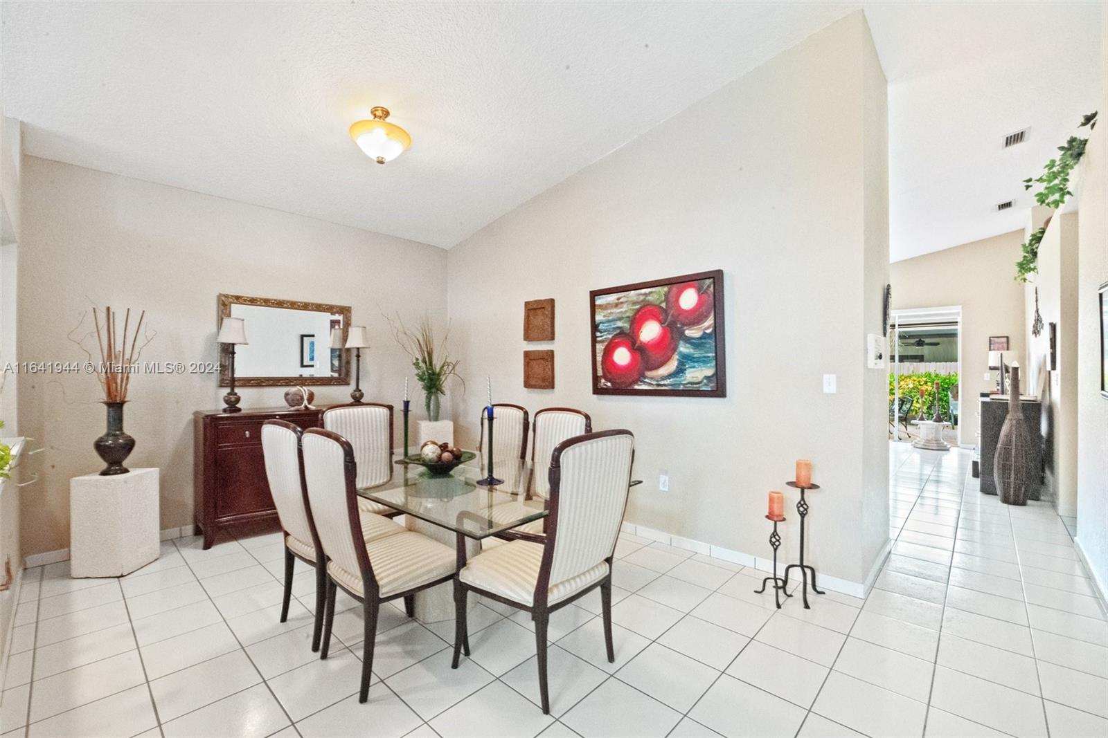 9045 NW 147th Ter, Miami Lakes, Florida image 6