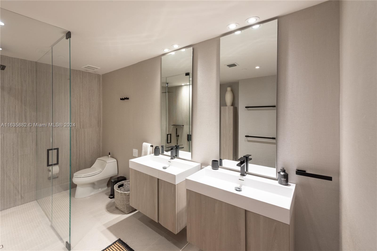 251 Crandon Blvd #306, Key Biscayne FL 33149